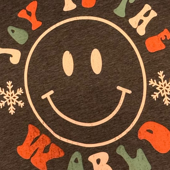 JOY TO THE WORLD * Christmas TEE * Short Sleeves for Warm Weather * Smiley Face - Picture 6 of 6